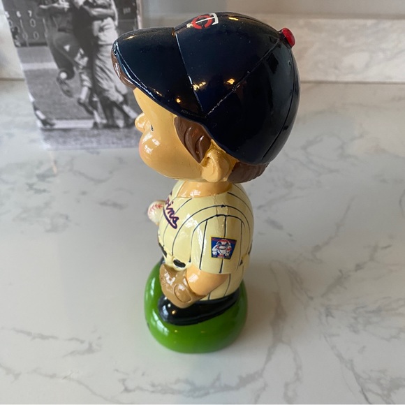 2015 “Vintage” Twins Bobblehead by Kwik Trip, NIB - Picture 7 of 11